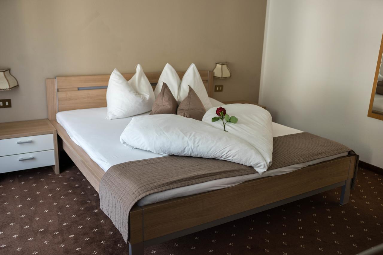 Bed & Breakfast Bergblickナトゥルノ エクステリア 写真